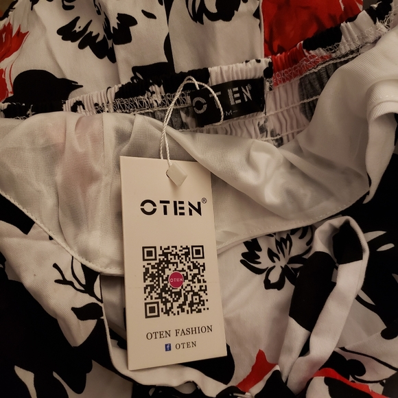 Dress, - Picture 2 of 12